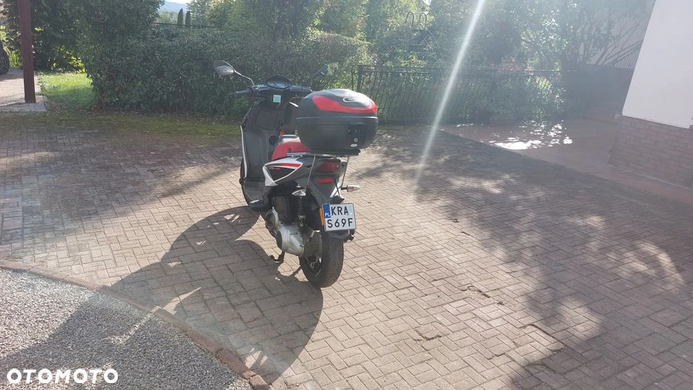Aprilia SR - 2