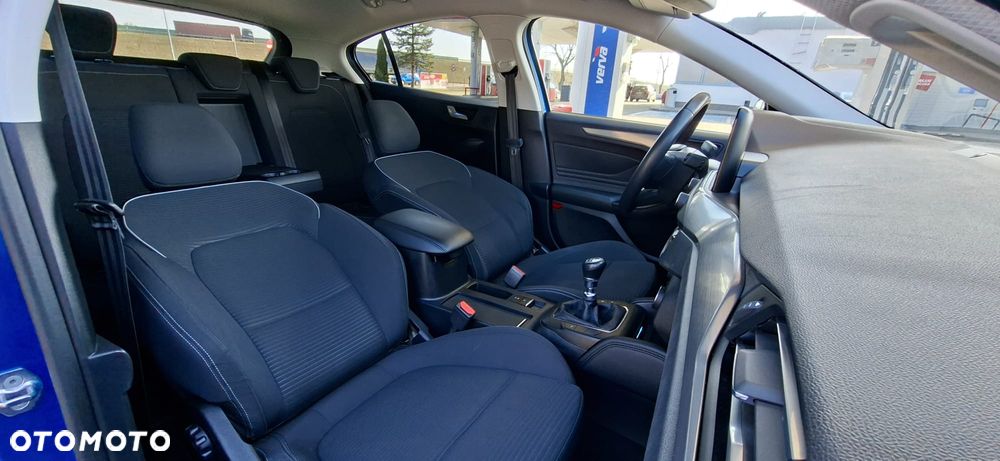 Ford Focus 1.0 EcoBoost Active - 23