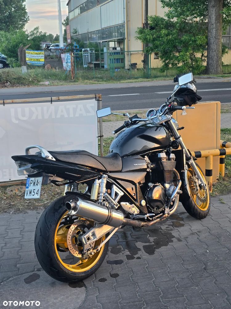 Suzuki GSX - 2