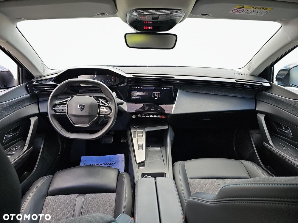 Peugeot 408 - 33