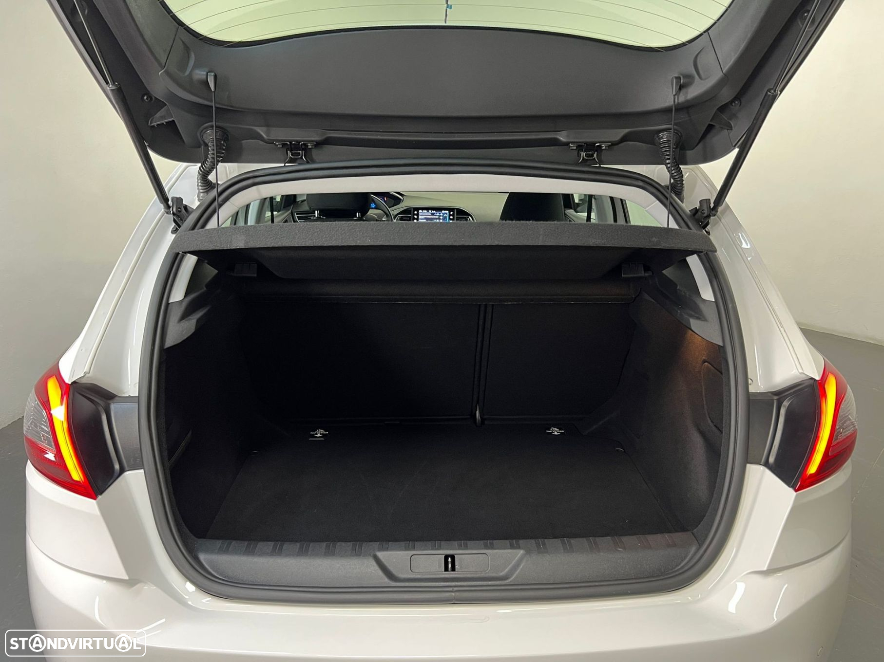 Peugeot 308 1.5 BlueHDi Active Pack - 19
