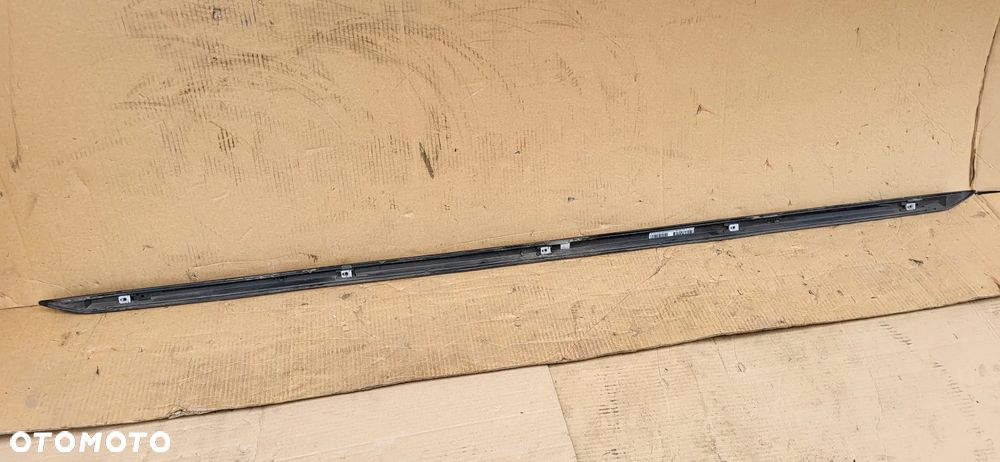 LISTWA PROGOWA PRAWA AUDI A4 B9 S LINE LIFT - 7