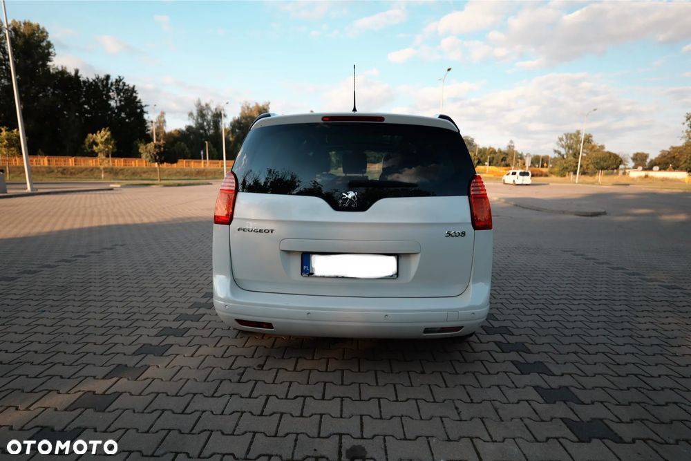 Peugeot 5008 2.0 HDi Premium + - 6
