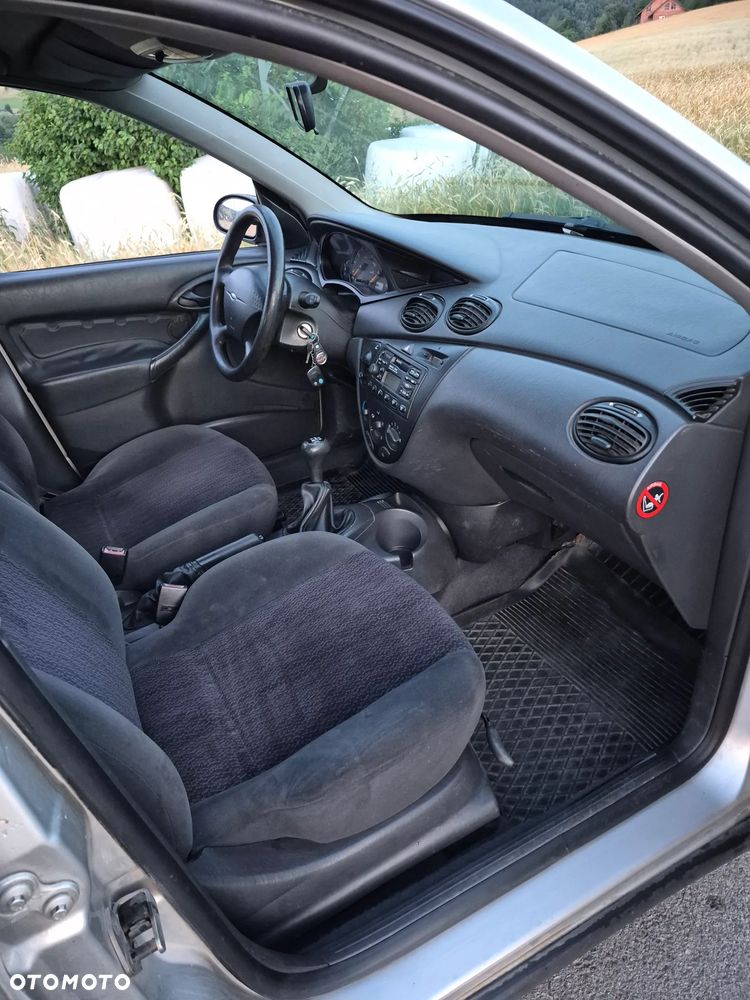 Ford Focus 1.6 Trend - 13