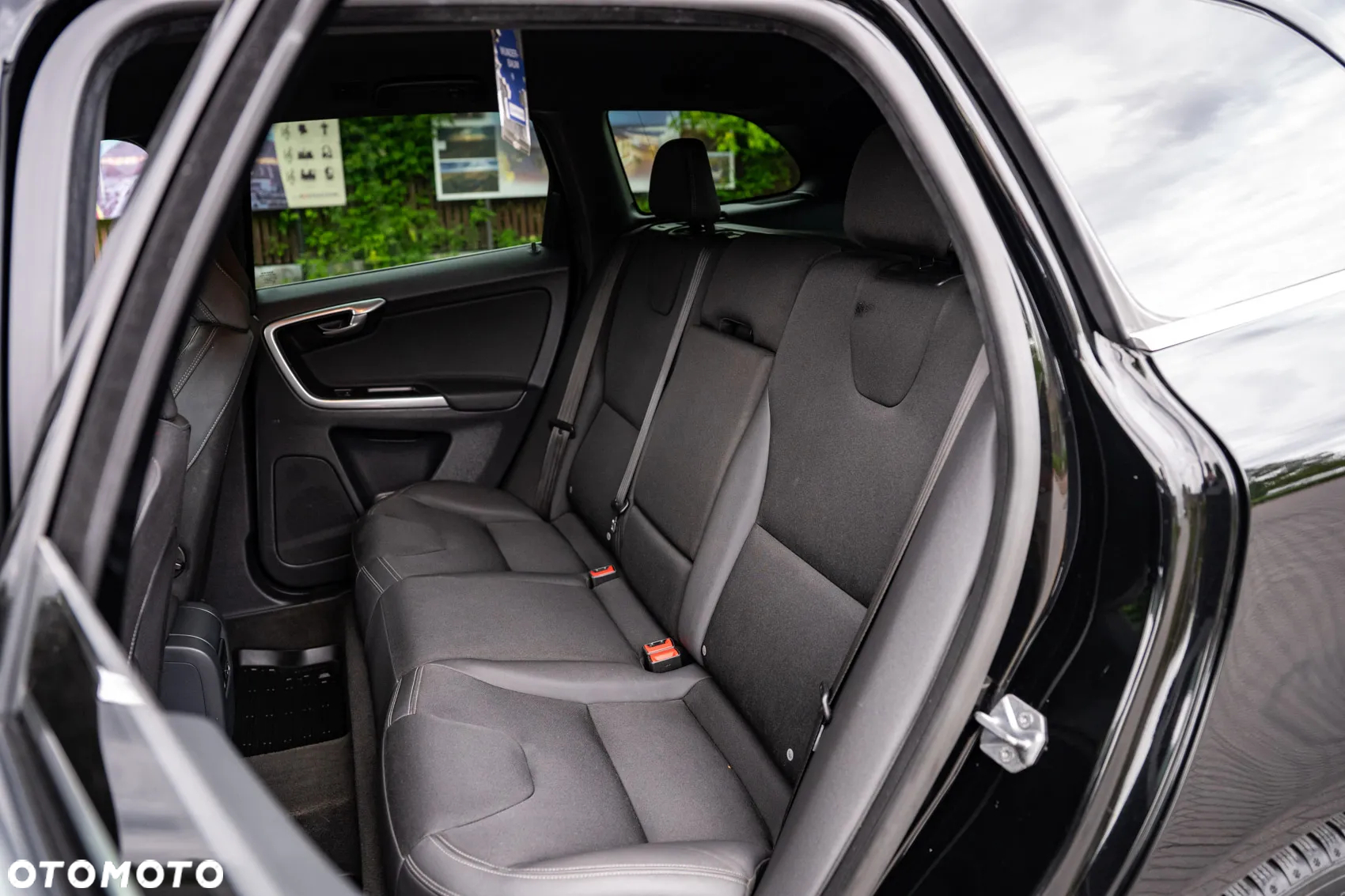 Volvo XC 60 D4 Momentum - 27