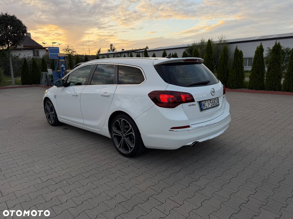 Opel Astra 2.0 CDTI Cosmo - 5