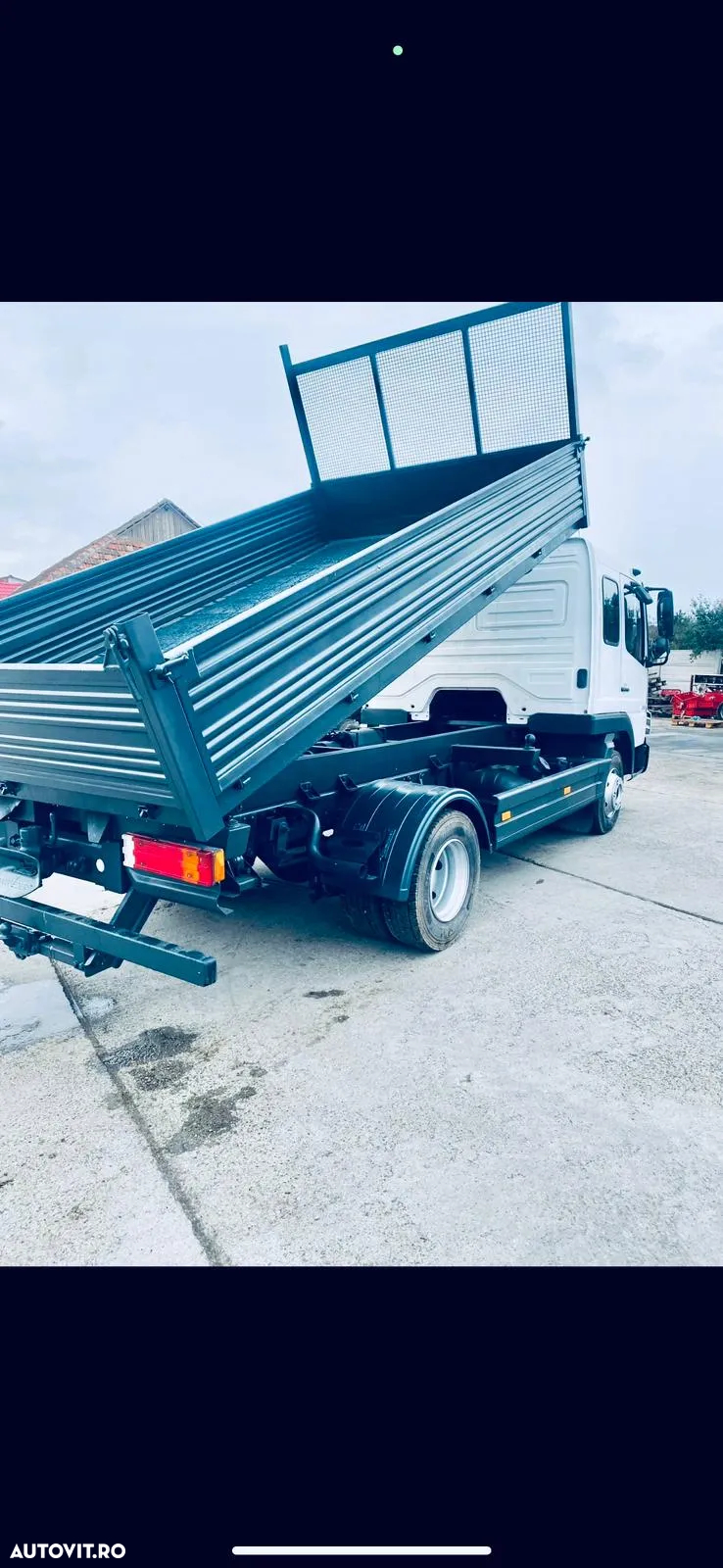 Mercedes-Benz 818 - 3