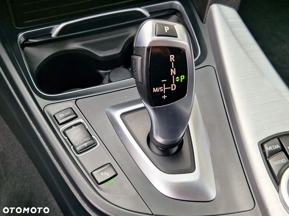 BMW Seria 3 318d Sport Line Shadow - 18