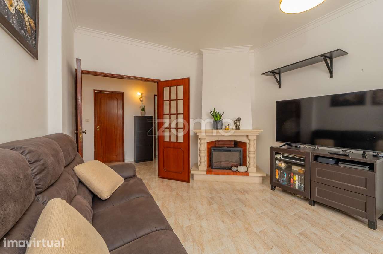 Apartamento T3 na Torre da Marinha, Seixal - Grande imagem: 2/22