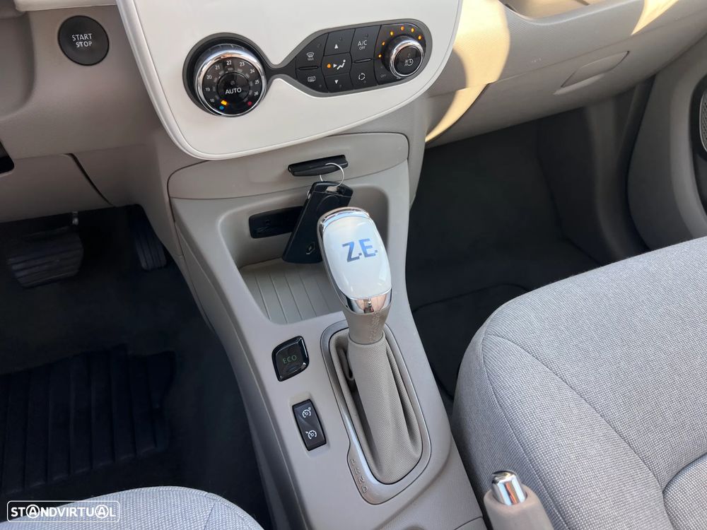 Renault Zoe (c/ Bateria) Limited 40 - 13
