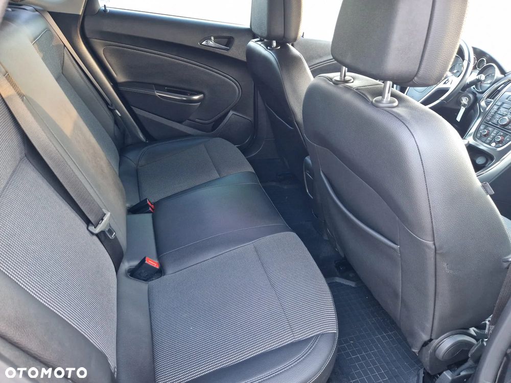 Opel Astra 1.4 T Cosmo S&S - 9