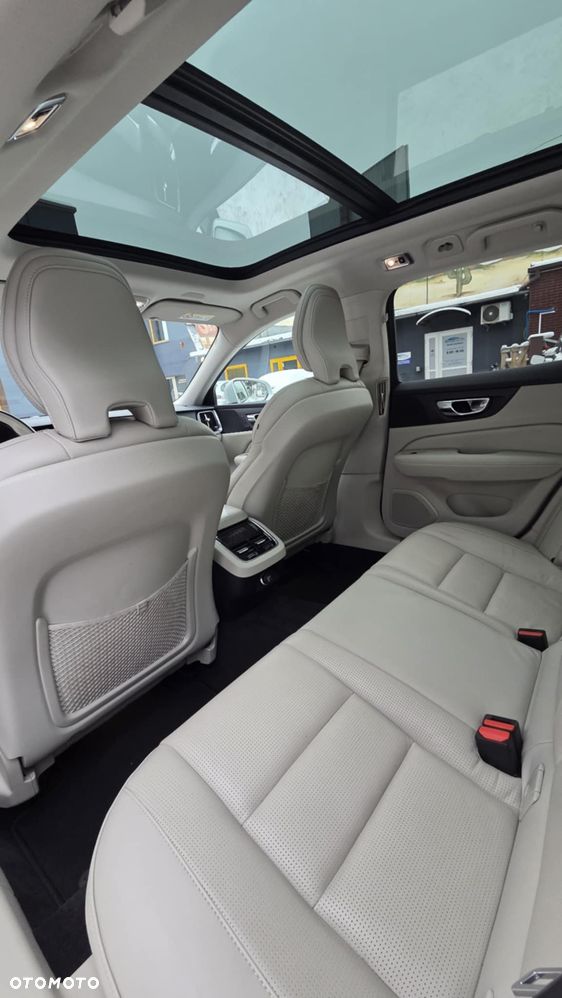 Volvo V60 Cross Country D4 AWD - 9