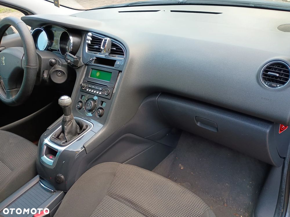 Peugeot 5008 1.6 Premium - 9