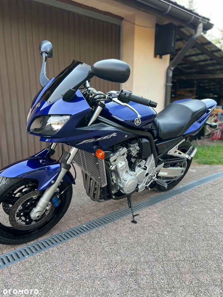 Yamaha FZS - 5