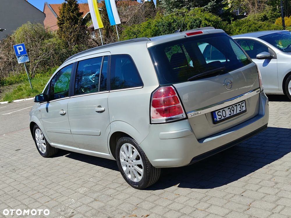 Opel Zafira 1.9 CDTI - 12