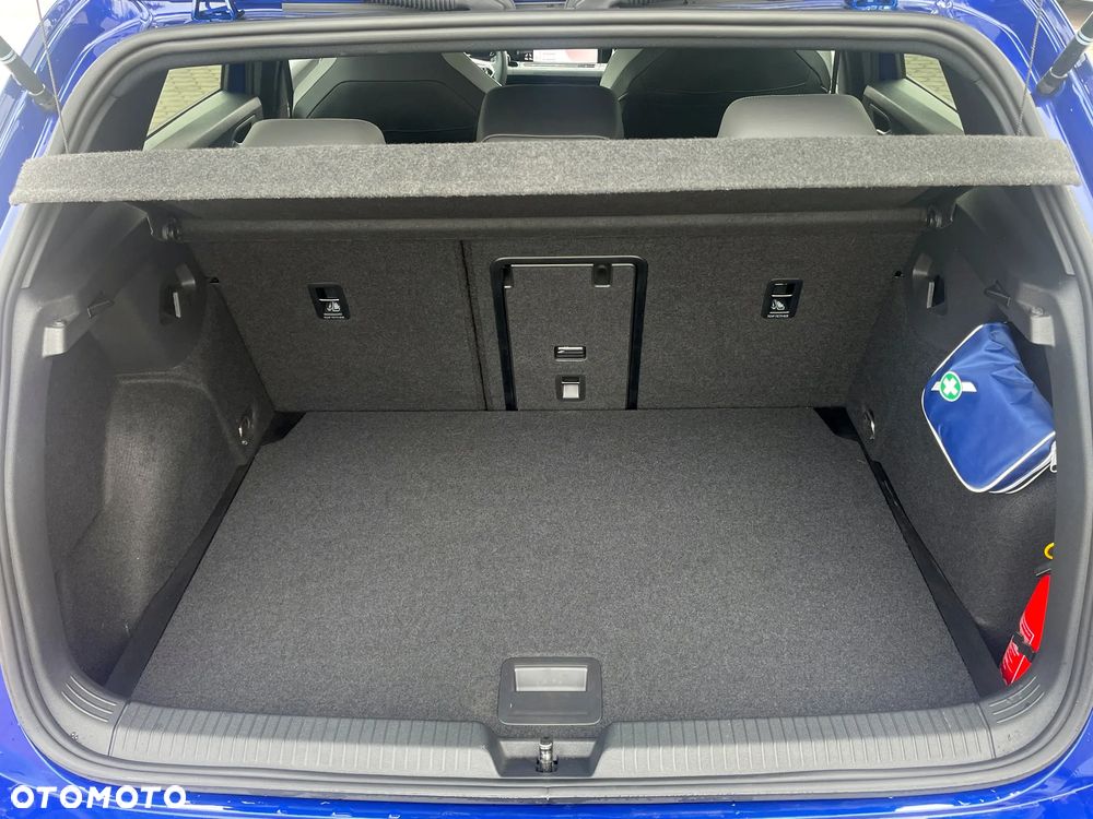 Volkswagen Golf 1.5 eTSI EVO Style DSG - 9