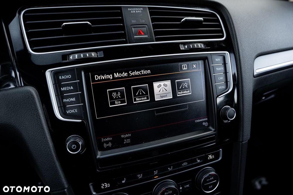 Volkswagen Golf 1.4 TSI BlueMotion Technology DSG Lounge - 33