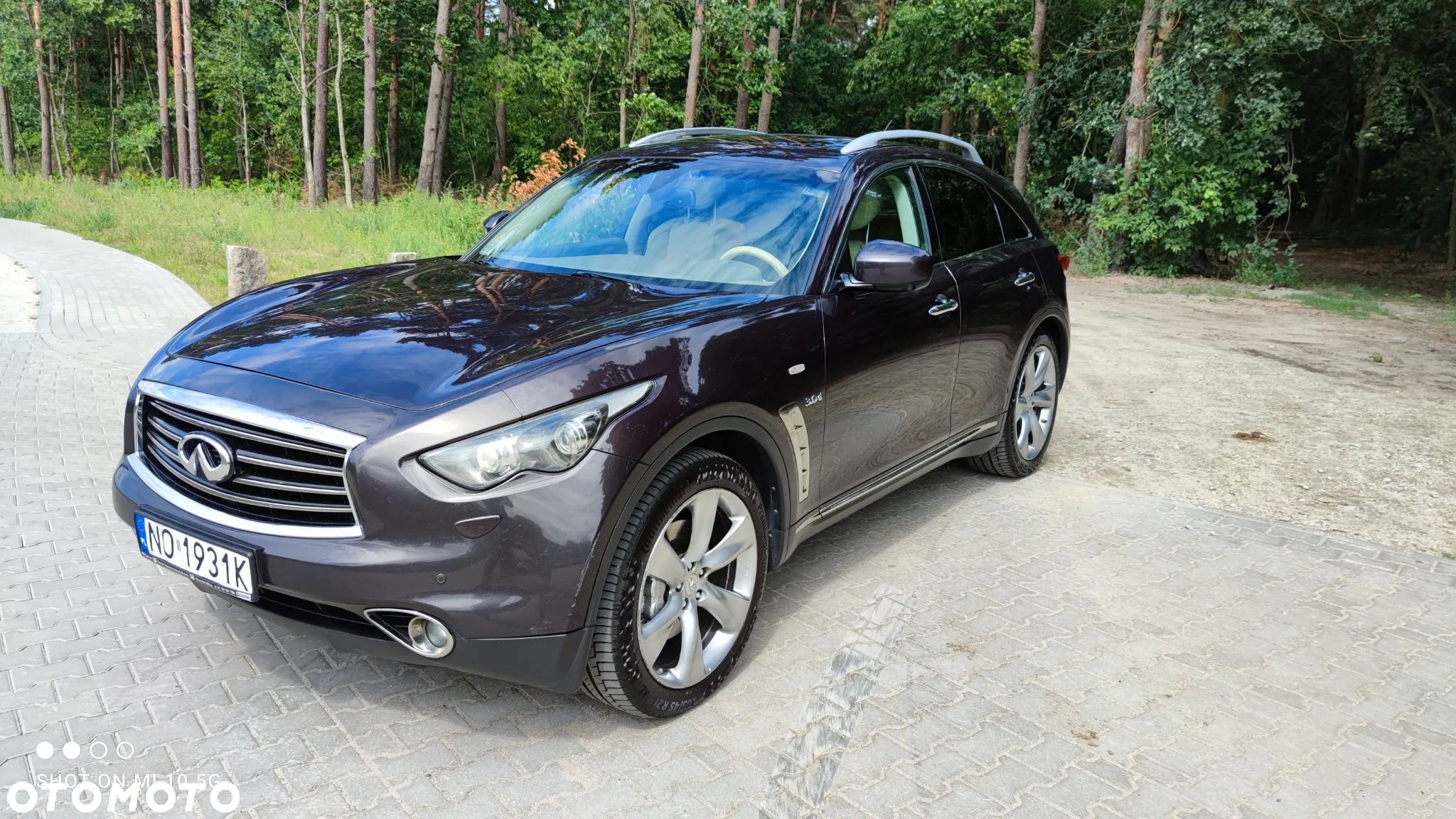 Infiniti QX70 3.0d S - 1