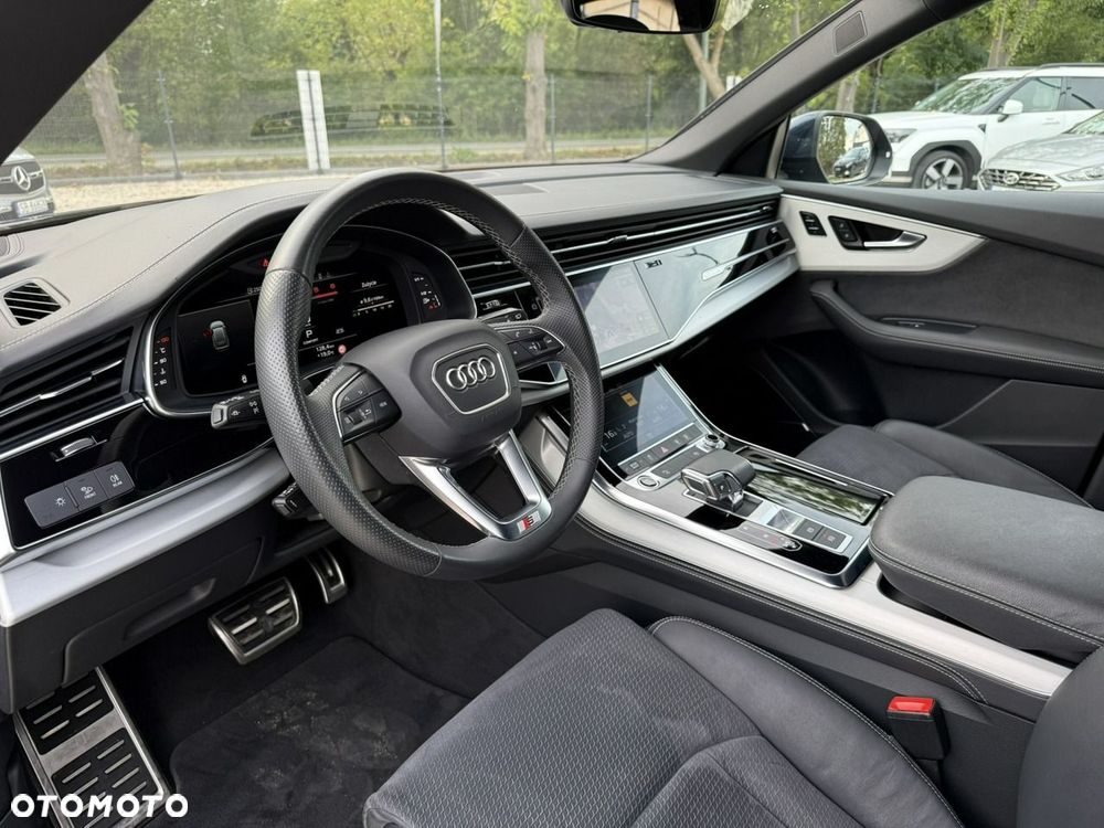 Audi Q8 2023