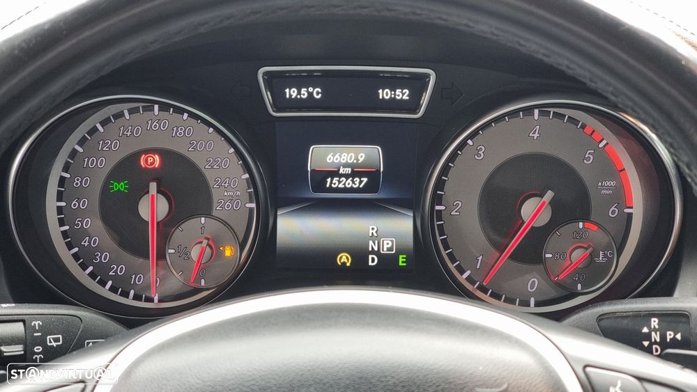 Mercedes-Benz GLA 200 CDi Urban Aut. - 28