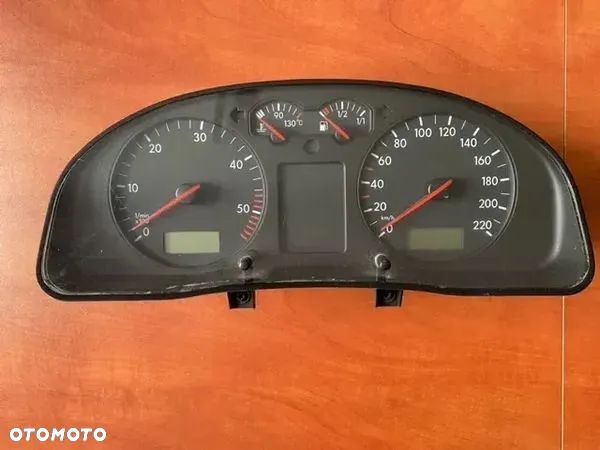 LICZNIK ZEGARY VOLKSWAGEN VW PASSAT B5 3B0920806A 09051940090 3B0919861BX 3B0920927A 3B0920826A 3B0920829A 3B0920806A 3B1919860C 3B0919861 3B0920807F - 9