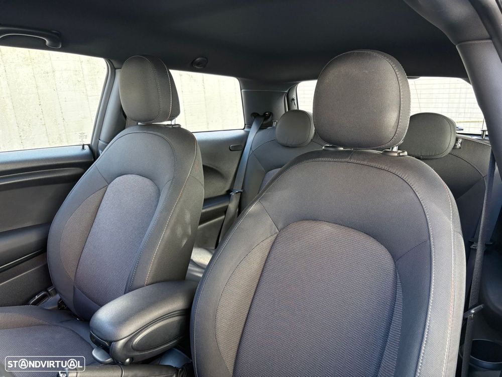 MINI 3 Portas One - 31