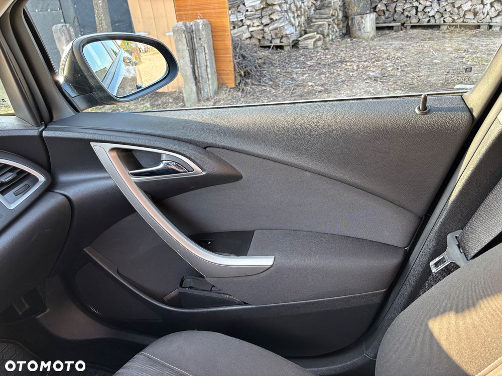 Opel Astra 1.4 T Enjoy - 11
