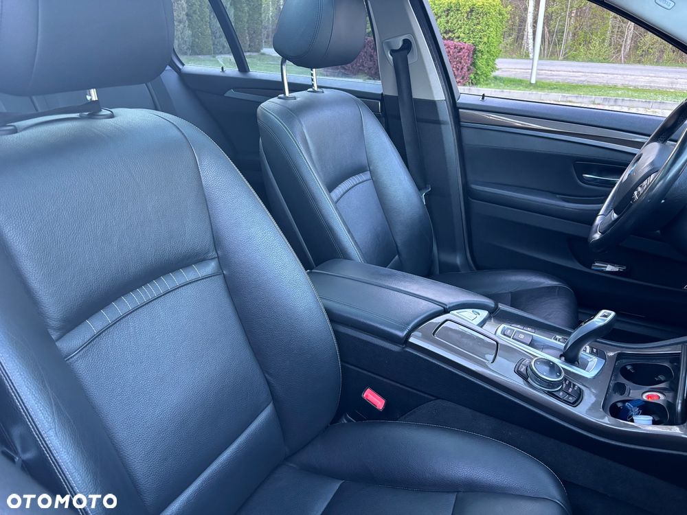 BMW Seria 5 520d xDrive Luxury Line - 25