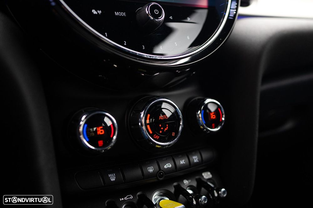 MINI 3 Portas Cooper SE Premium Yours - 32