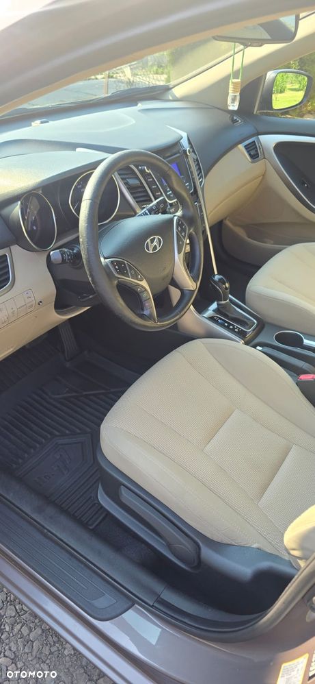 Hyundai i30 1.6 GDI Classic - 10