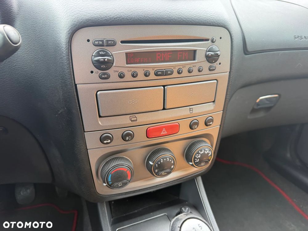 Alfa Romeo 147 1.6 Twin Spark 16V - 15