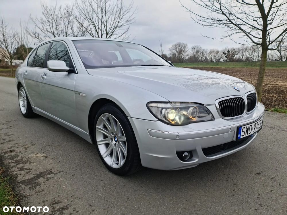 BMW Seria 7 740Li - 1
