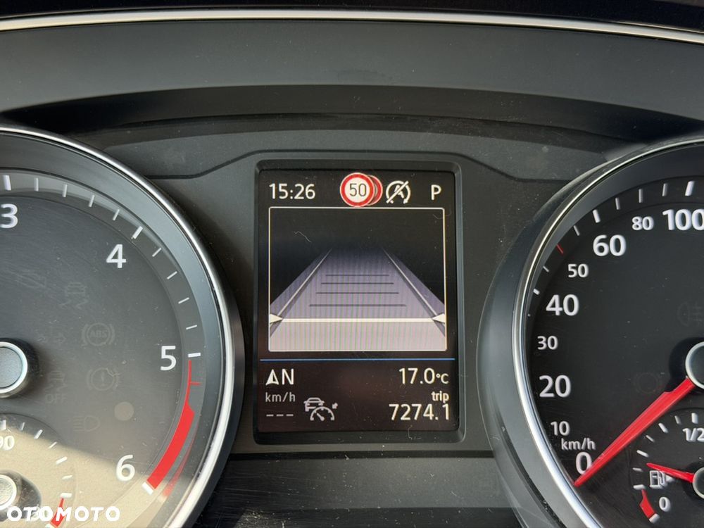 Volkswagen Passat - 20