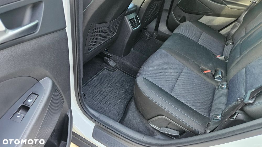 Hyundai Tucson 1.7 CRDI BlueDrive GO Plus 2WD DCT - 25