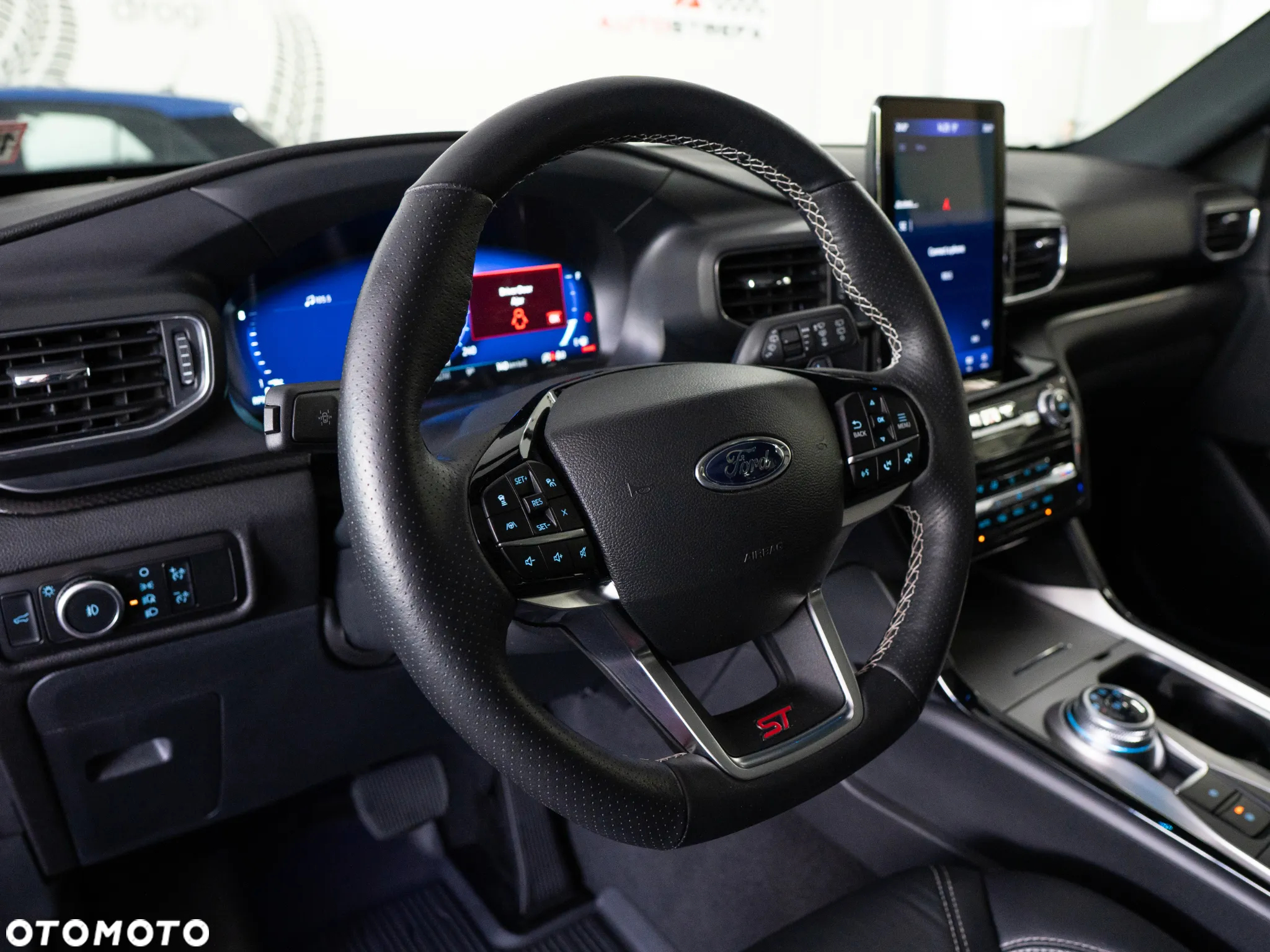 Ford Explorer - 12