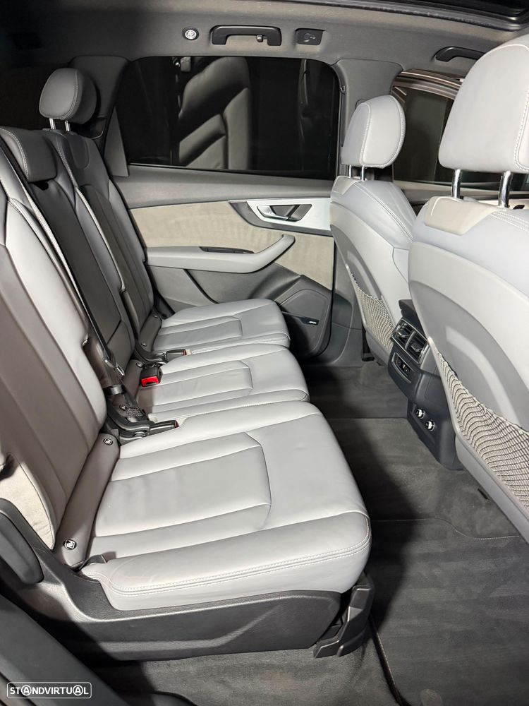 Audi Q7 3.0 TDI e-tron quattro S-line Tiptronic - 23
