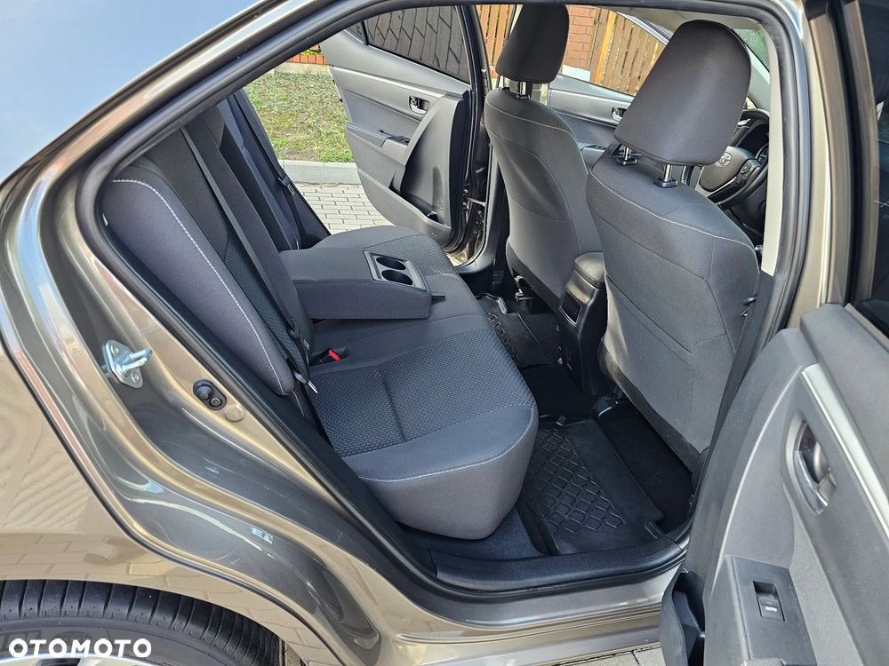 Toyota Corolla 1.6 Comfort - 11