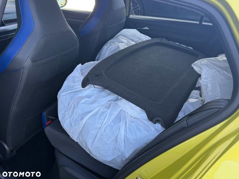 Volkswagen Golf 2.0 TSI OPF 4Motion DSG R Performance - 23