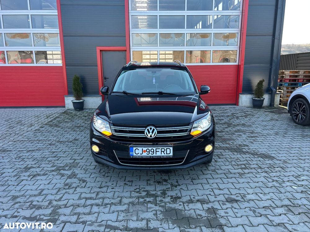 Volkswagen Tiguan - 1