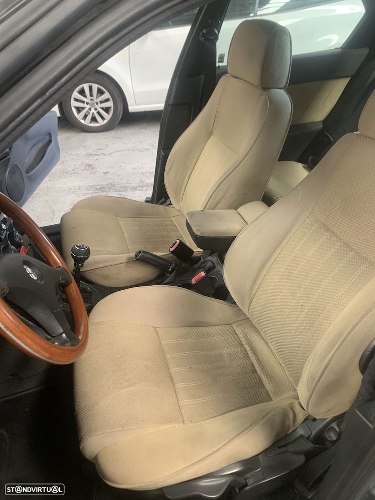 Alfa Romeo 156 1.9 JTD - 6