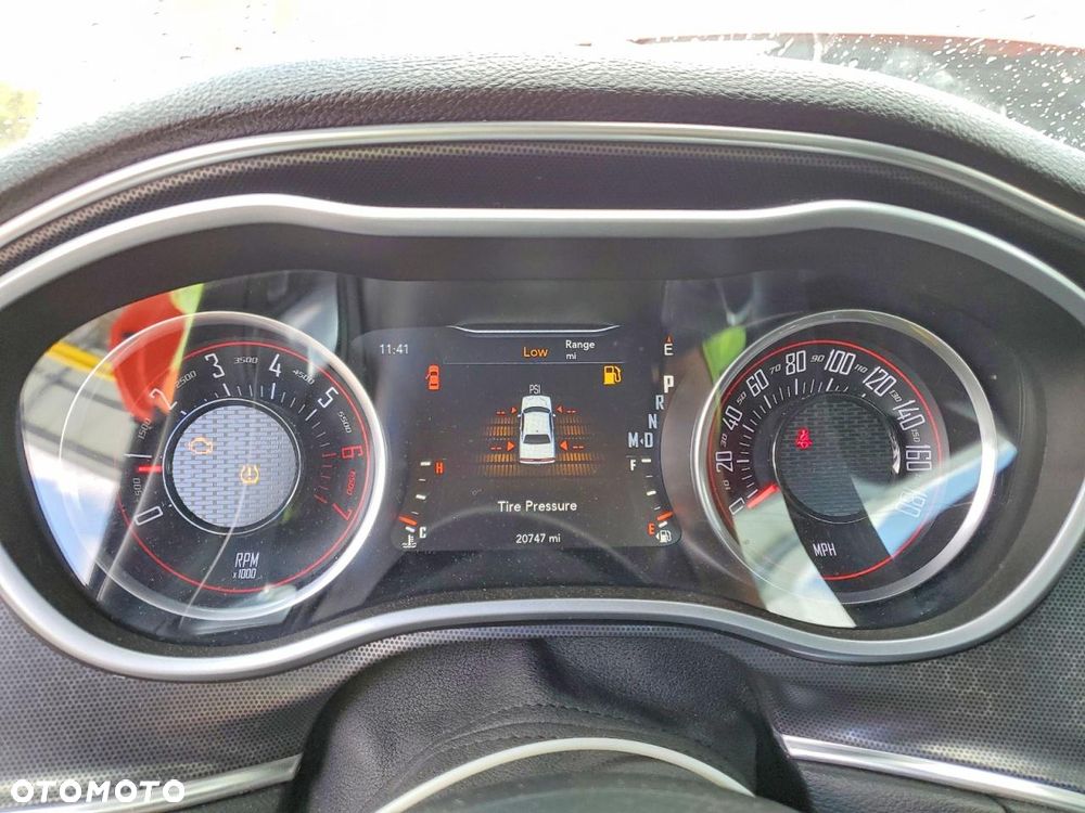 Dodge Challenger - 9