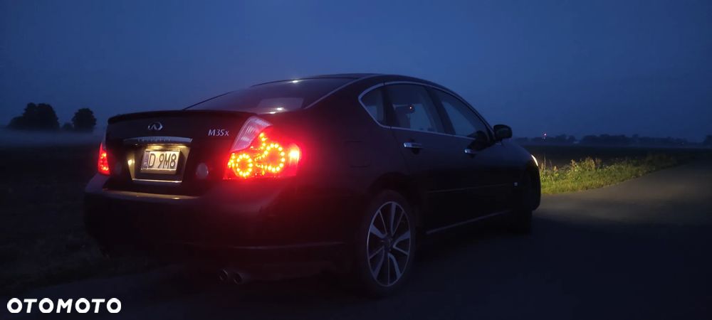 Infiniti M - 38