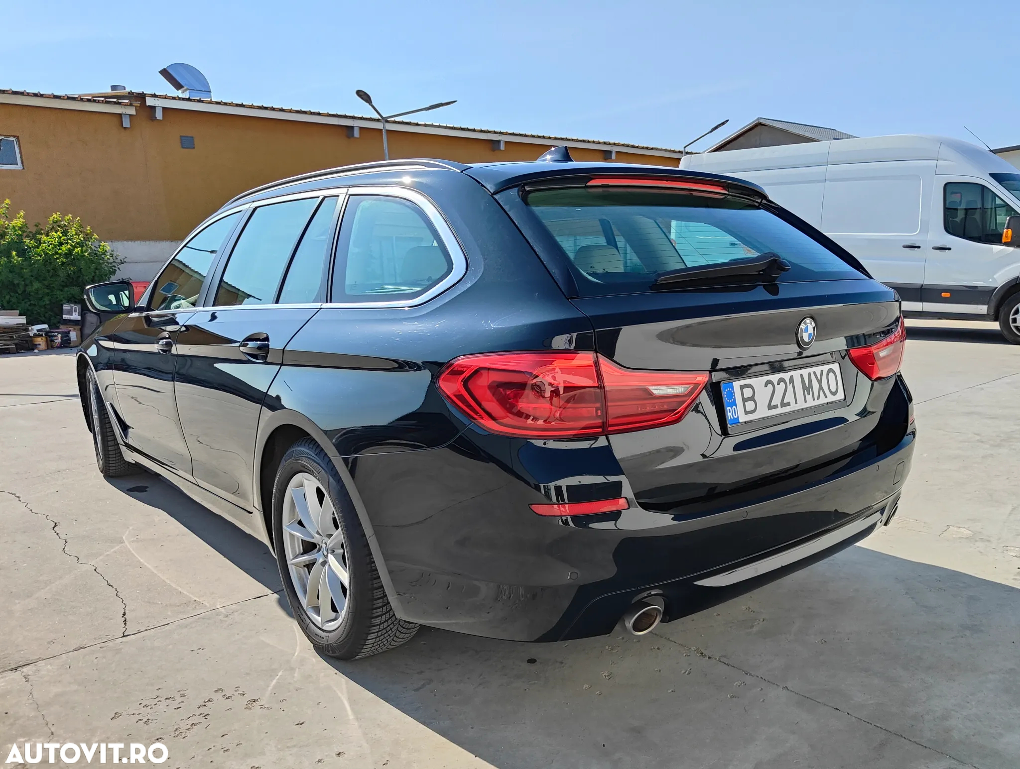 BMW Seria 5 520i Touring Aut. - 6