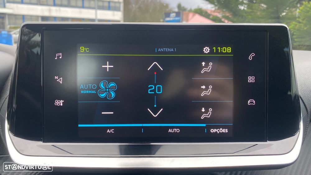 Peugeot e-2008 50 kWh Active Pack - 37