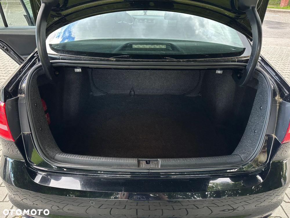 Volkswagen Jetta 2.0 TDI DPF BMT Comfortline - 26