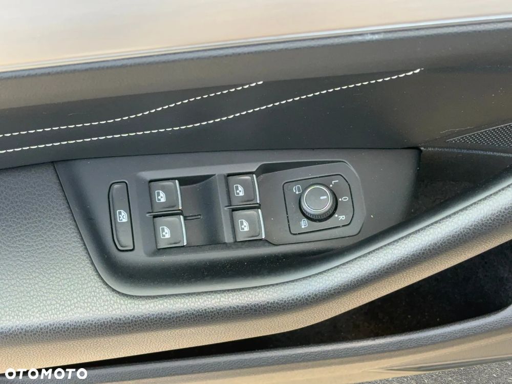 Volkswagen Passat Variant - 13