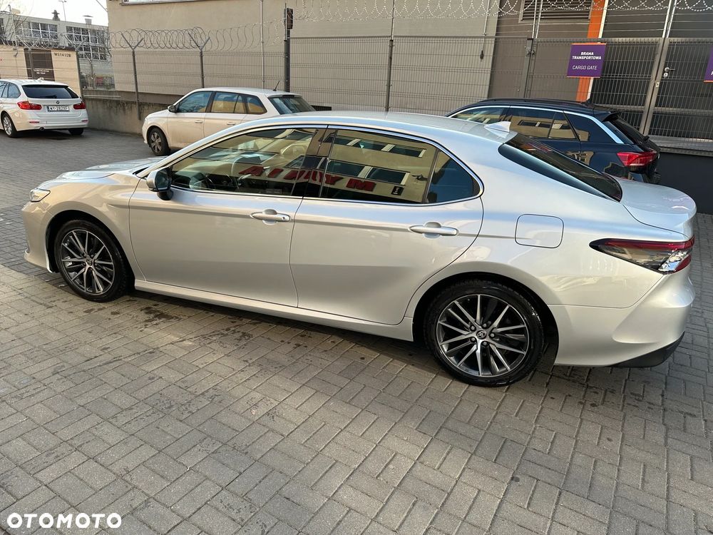 Toyota Camry 2.5 Hybrid Executive CVT - 2