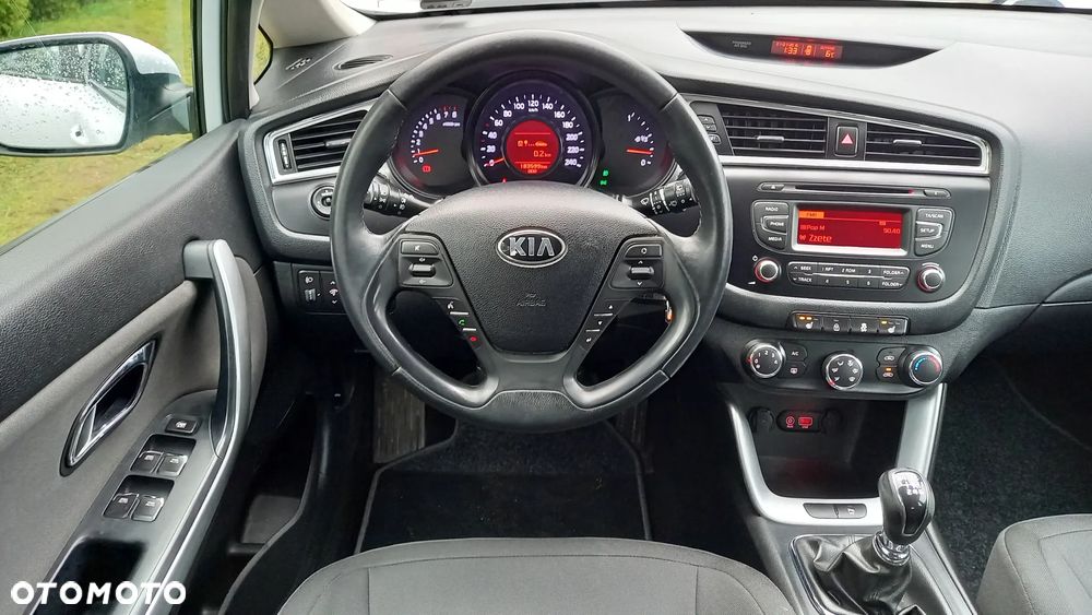 Kia Ceed 1.4 L - 17