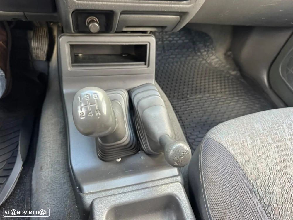 Mitsubishi L200 2.5 TD CD 3200 - 32