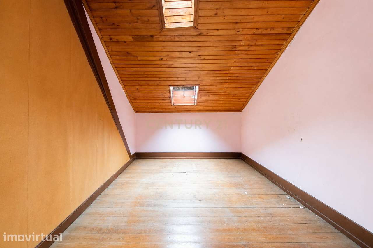 Apartamento 4 na Rua da Sofia — História, centralidade e potencial de - Grande imagem: 3/26